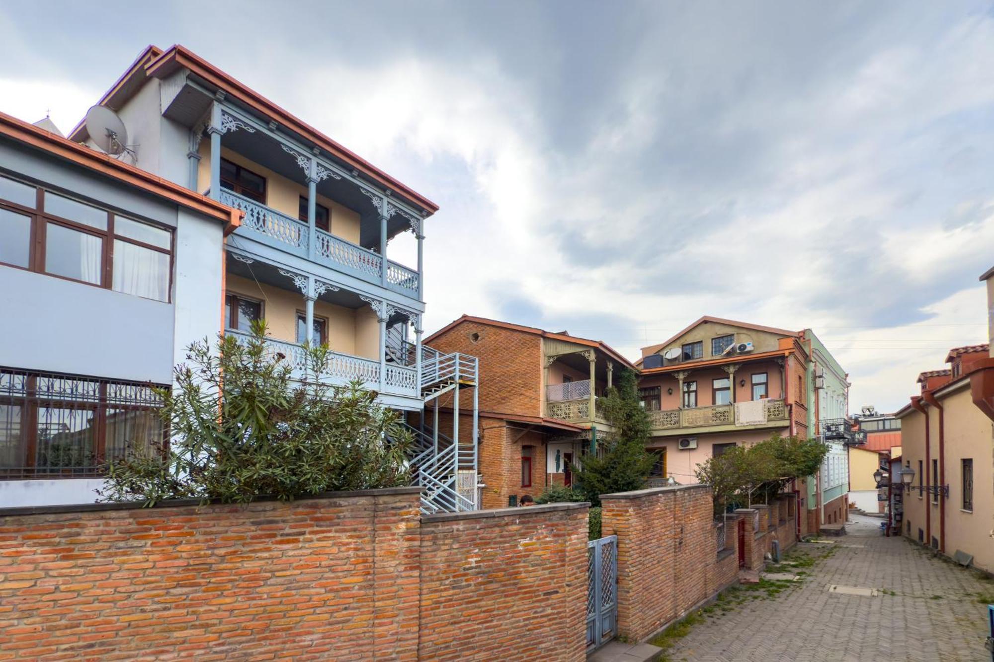 Апартаменти Postcard Balconies Тбілісі Екстер'єр фото